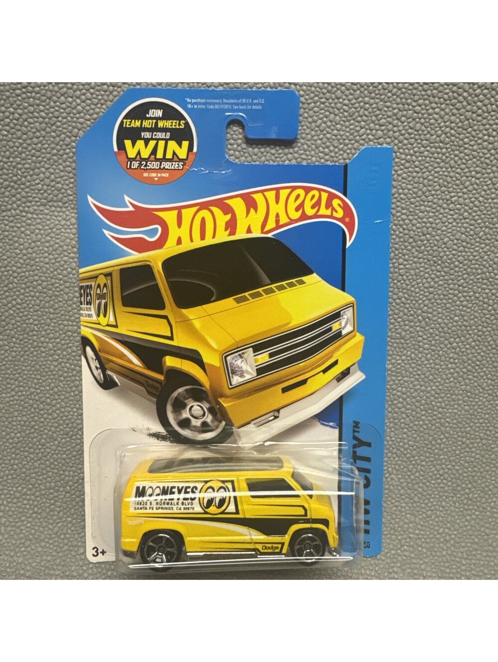 Hot Wheels HW City Custom '77 Dodge Van 20/250 Mooneyes Yellow